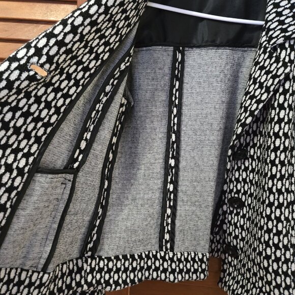 Chico's Woven Textured Black White Button Front Blazer Jacket Women's 0 - Small - Picture 4 of 7